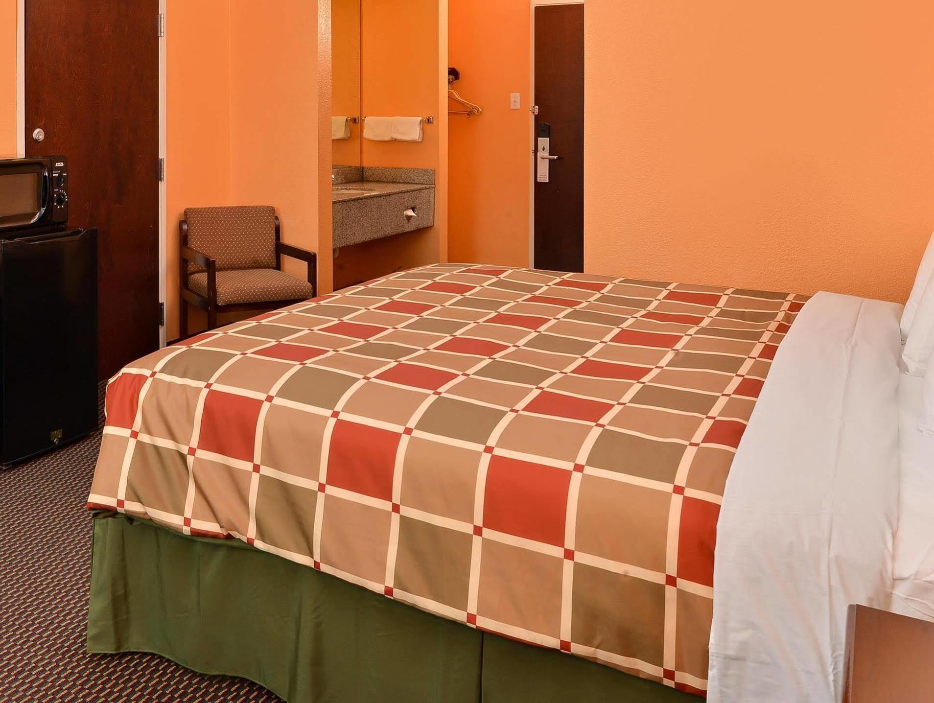 Executive Inn & Suites Breaux Bridge, La Esterno foto